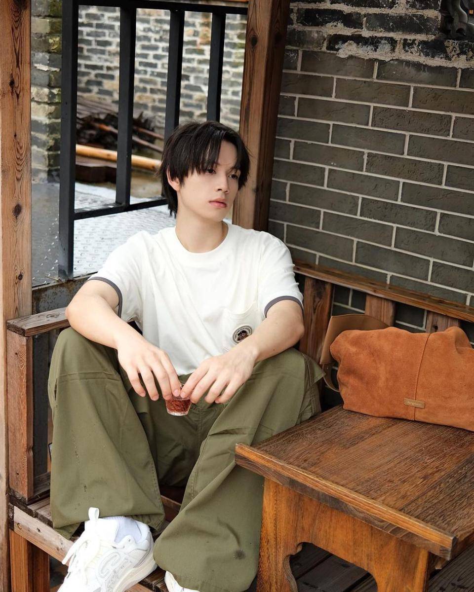 Wu Hai (instagram.com/wuhai_1117)