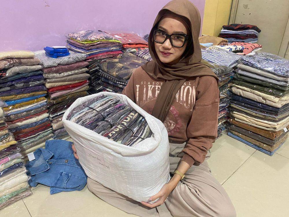 Jualan Baju Branded Sisa Ekspor, Pebisnis Muda Bandung Ini Raih Sukses (IDN Times/istimewa)