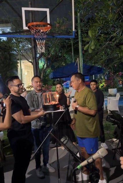 potret perayaan ulang tahun Nia Ramadhani dan Ardi Bakrie (instagram.com/ramadhaniabakrie)