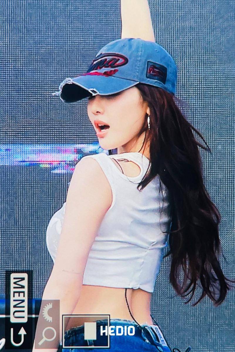 potret Ningning aespa (twitter.com/HedioNingn_)