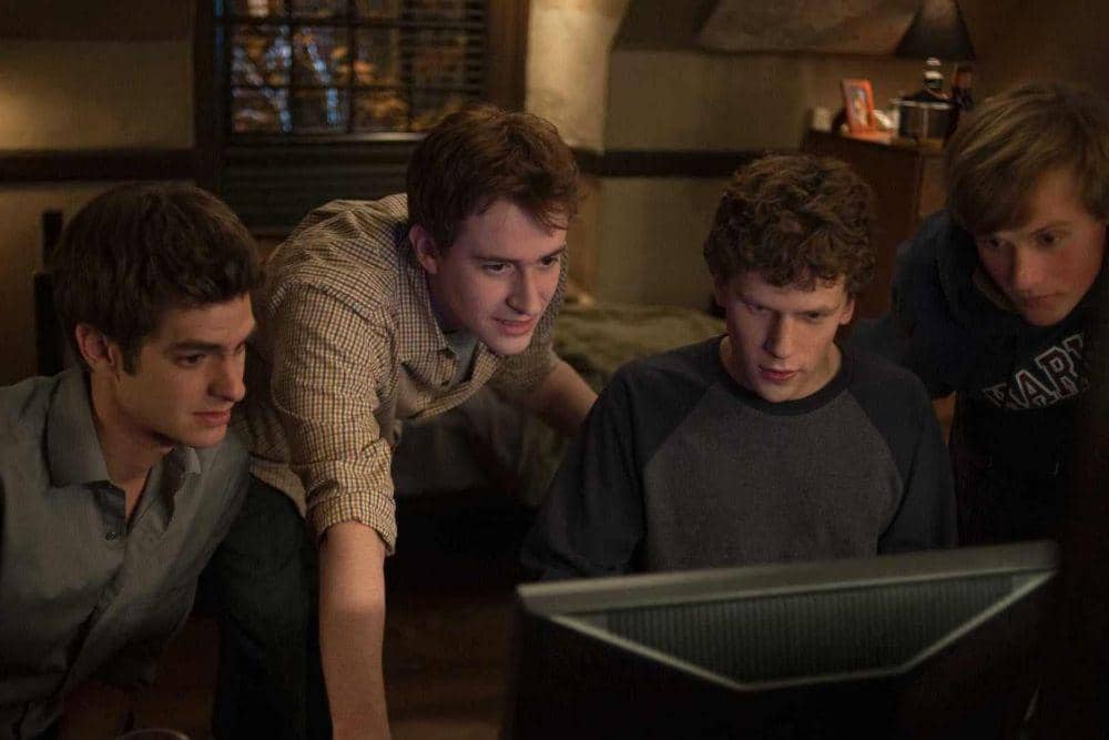 15 Film Tentang Programmer, Inspiratif hingga Mendebarkan | IDN Times