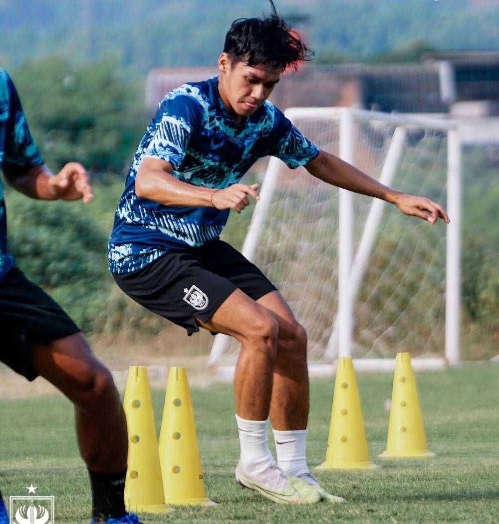 Pemain PSIS Semarang sedang jalani latihan rutin jelang International Match RCTI Sport, Kamis (23/5/2024). (dok. PSIS)