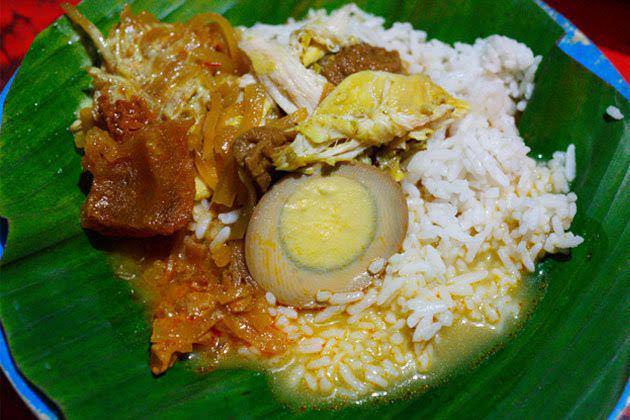 5 Rekomendasi Tempat Makan Nasi Ayam Terenak di Semarang