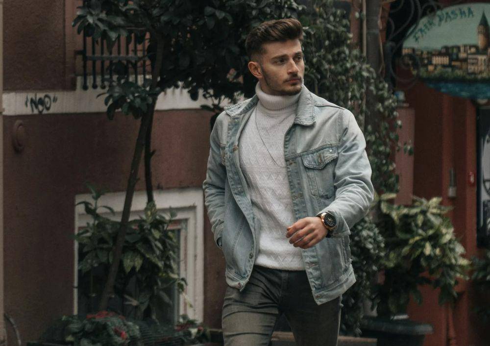 ilustrasi jaket jeans (pexels.com/Gökhan Yetimova)
