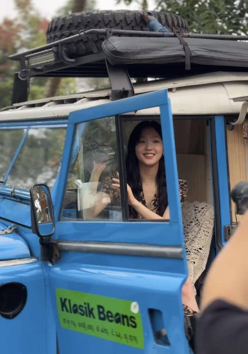 potret Kim Go Eun syuting iklan di Bandung (Instagram.com/ggonekim)