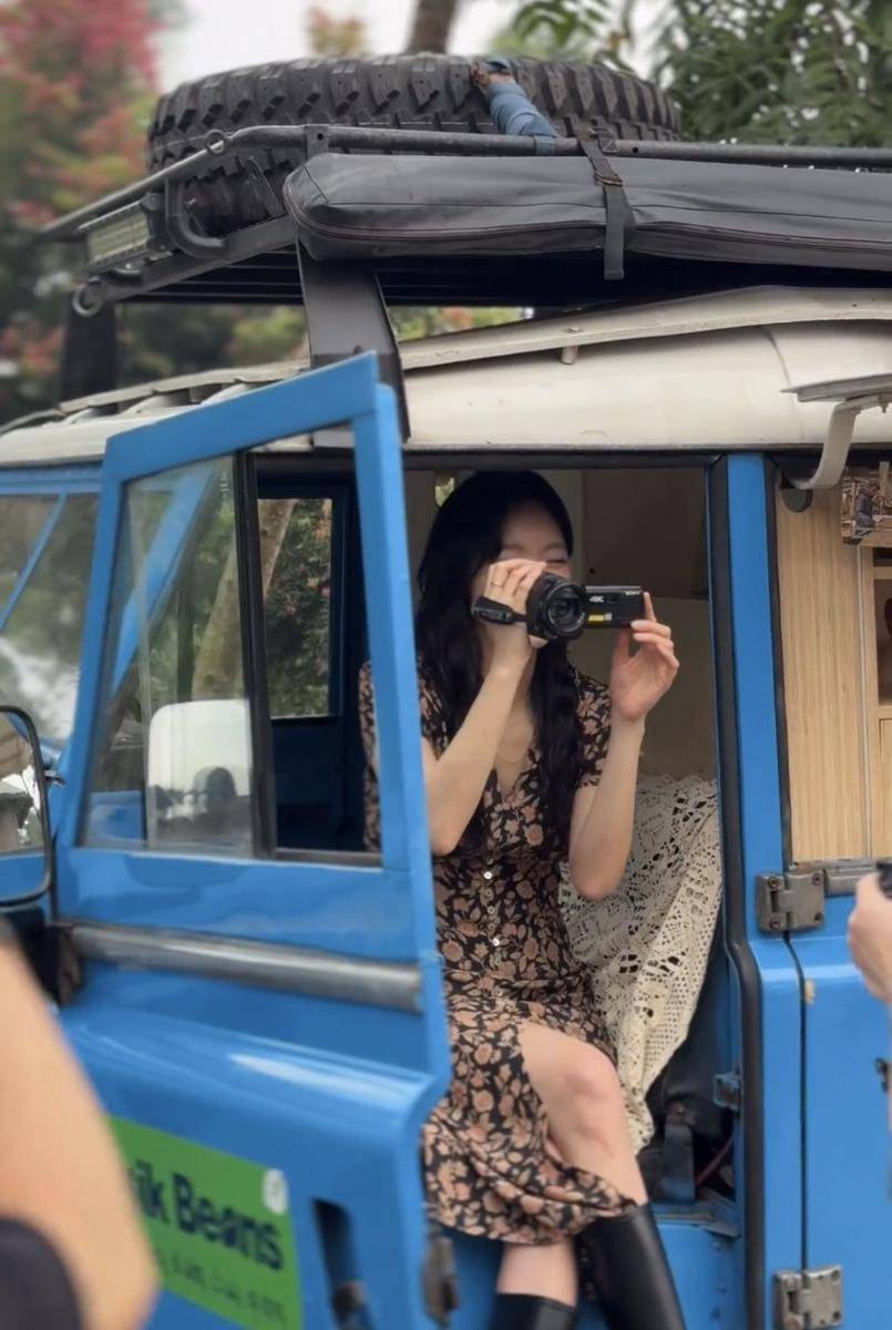 potret Kim Go Eun syuting iklan di Bandung (Instagram.com/ggonekim)
