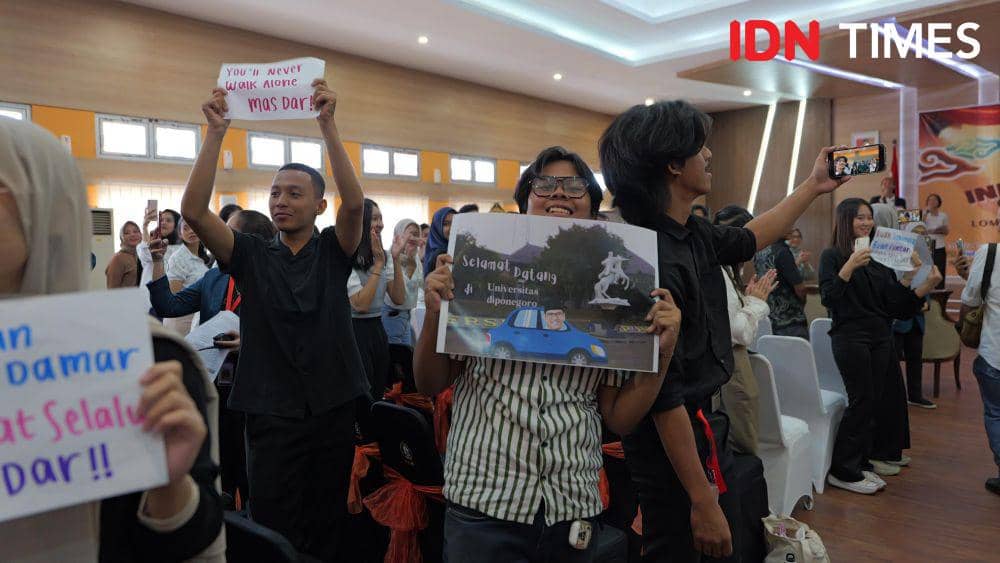 Para Gen Z Fisip Undip. (IDN Times/Fariz Fardianto)
