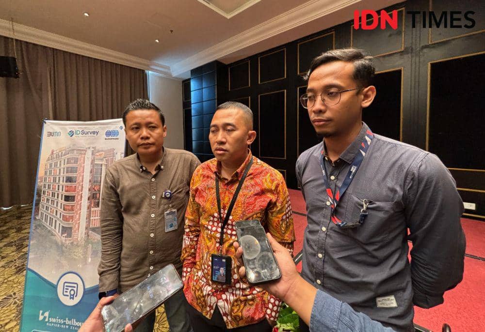 Kepala Cabang PT SUCOFINDO Cabang Semarang, Hady Suprapto (tengah). (IDN Times/Herlambang Jati Kusumo)