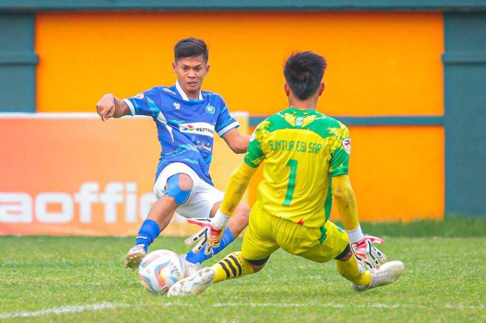 Persiku Kudus dalam laga melawan Persekabpas Pasuruan pada laga perdana babak 16 besar Liga 3 Nasional 2023/2024. (instagram.com/persiku_kudus)