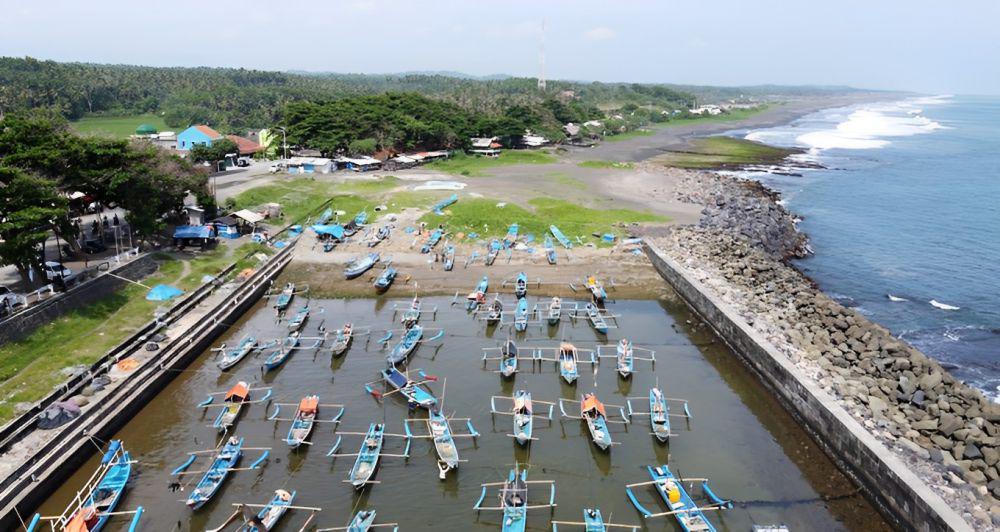 Pantai Pamayangsari Tasikmalaya: Lokasi, Rute, dan Tipsnya