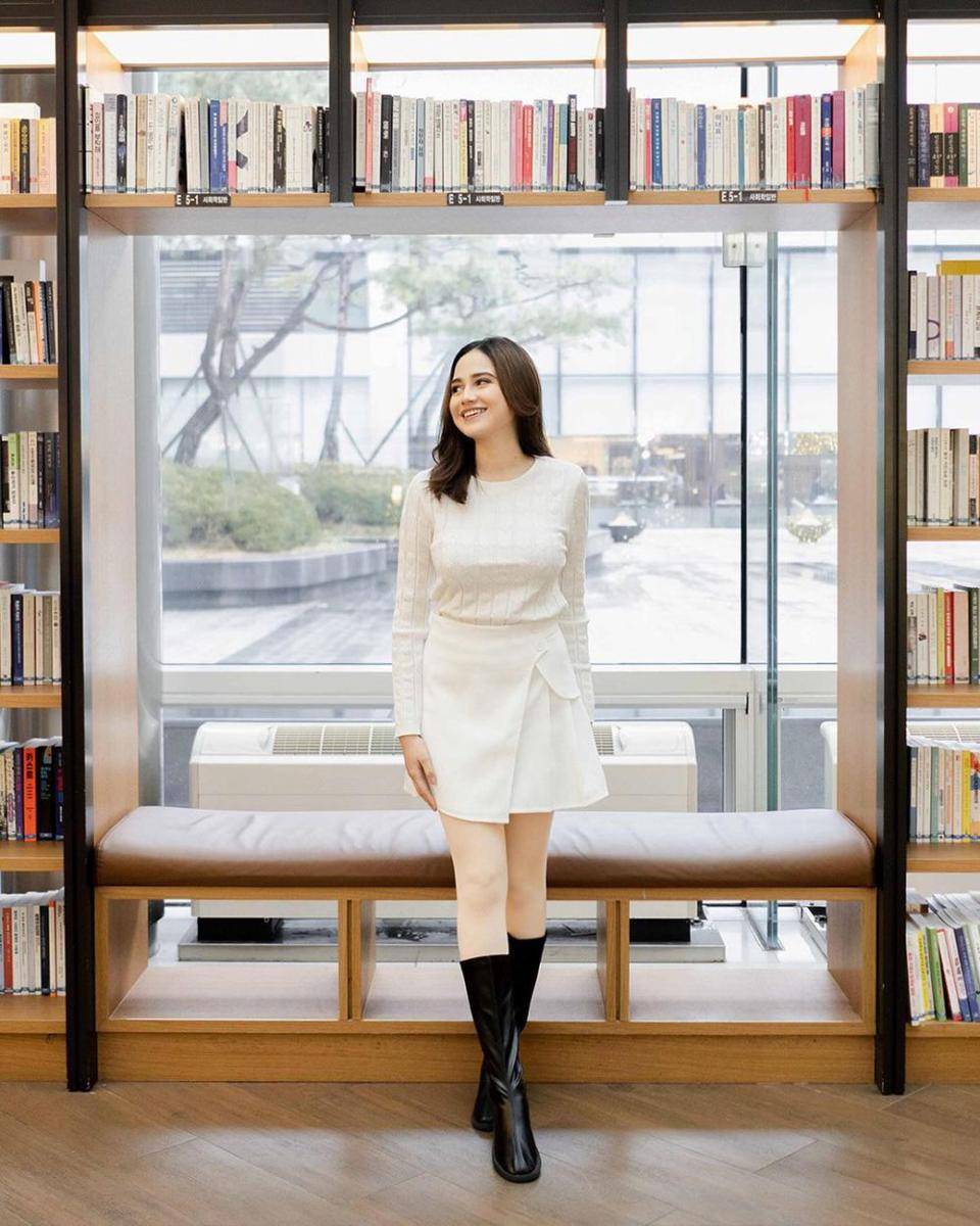 Syifa Hadju (instagram.com/thisisapril_)