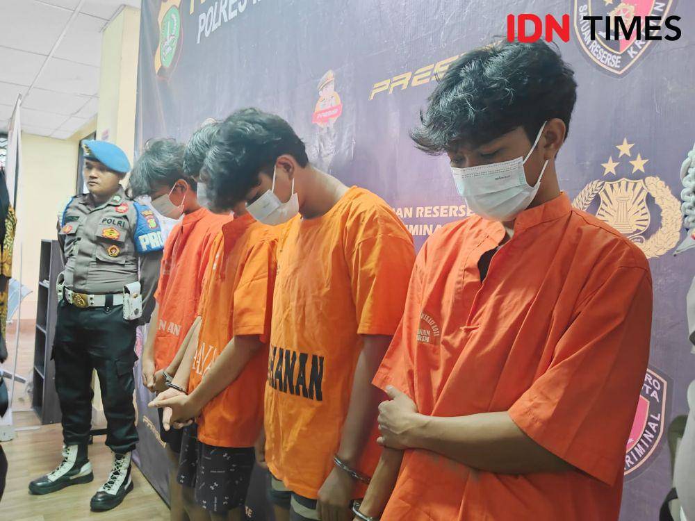 Empat pelaku begal di Bekasi. (IDN Times/Imam Faishal)