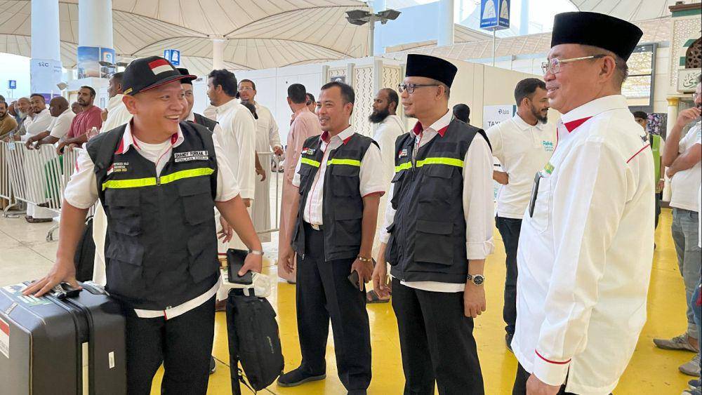 potret petugas PPIH di Mekkah (dok. Kemenag)