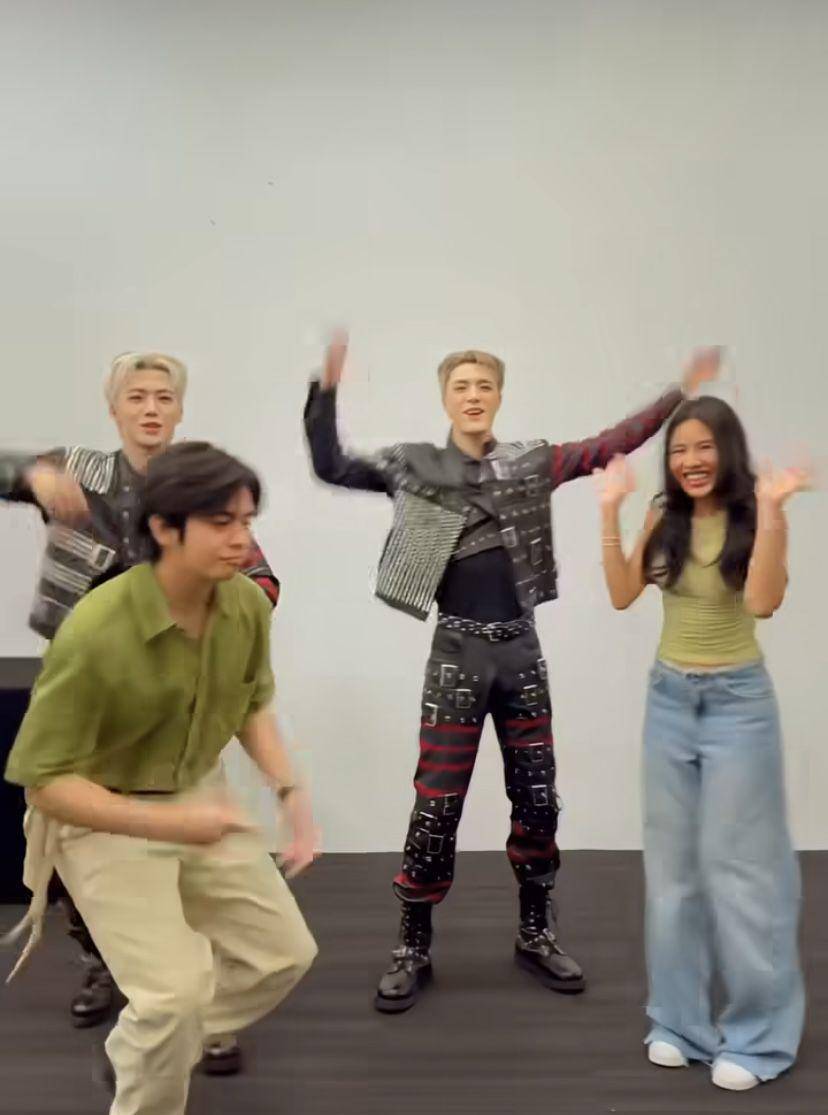 momen Shenina Cinnamon dan Angga Yunanda nonton konser NCT Dream (instagram.com/sheninacinnamon)