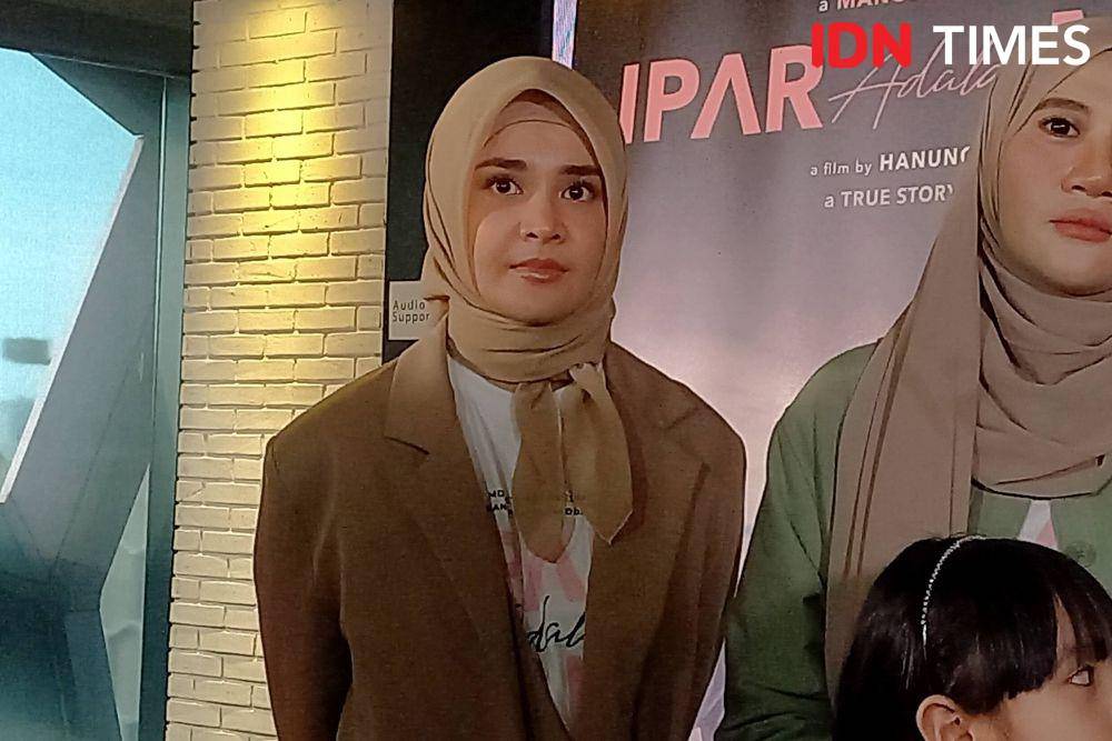 Michelle Ziudith di konferensi pers dan launching poster dan trailer kedua film Ipar Adalah Maut, Jumat (24/05/2024). (IDN Times/Ines Suseno)