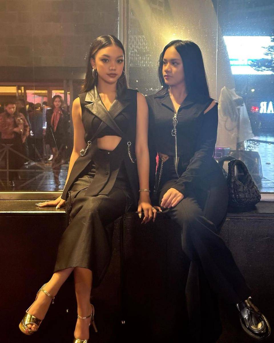 potret Naura dan Neona Ayu (instagram.com/riafinola)