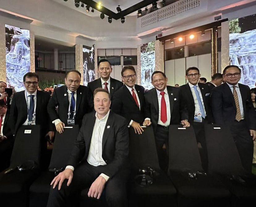 Potret Menteri Jokowi dengan Elon Musk yang Tuai Kritik