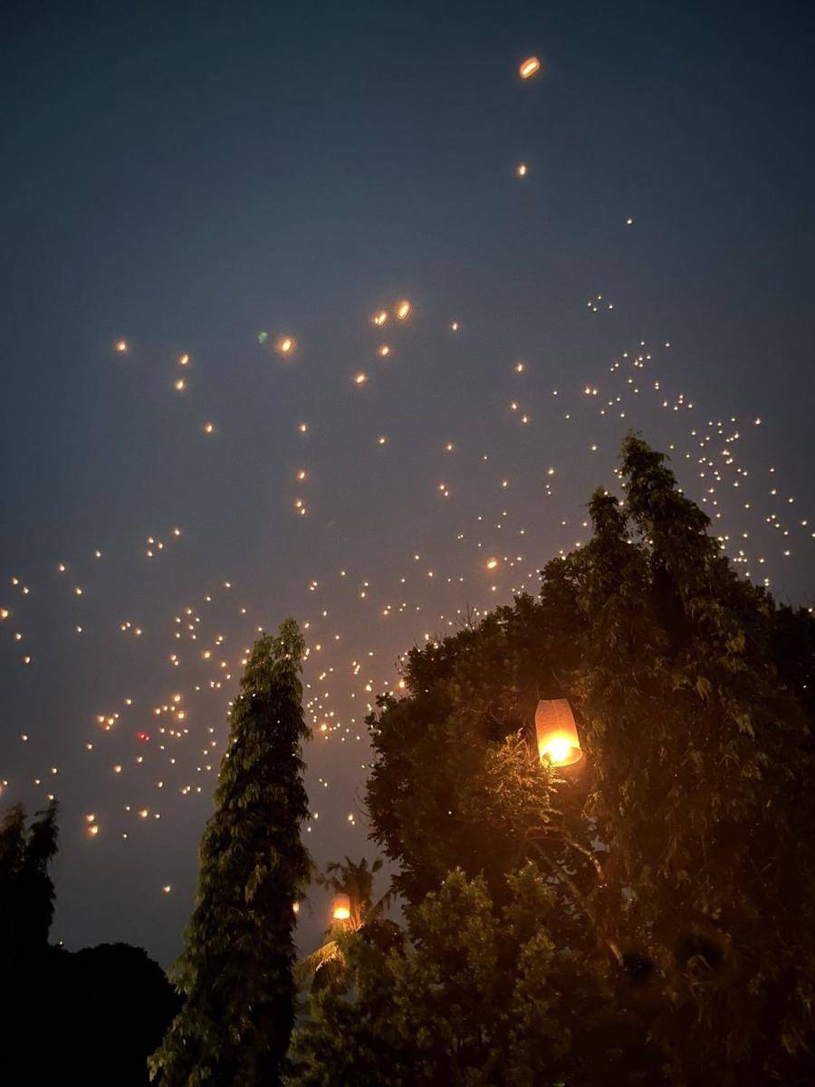 Potret festival lampion di Borobodur (x.com/bertaburkan)