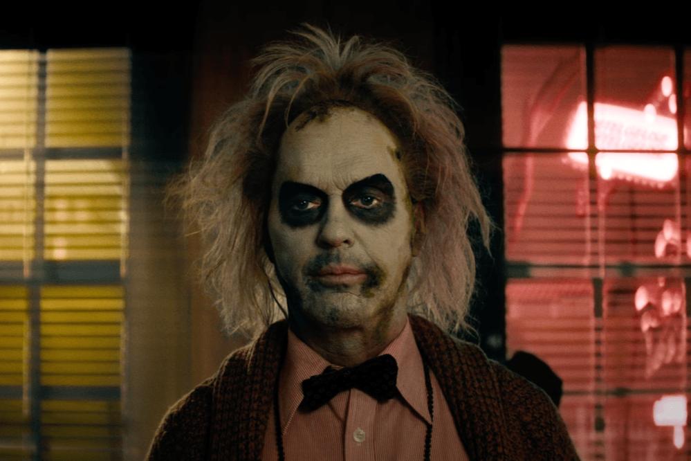 9 Karakter Ikonik di Film Tim Burton, Beetlejuice Siap Comeback!