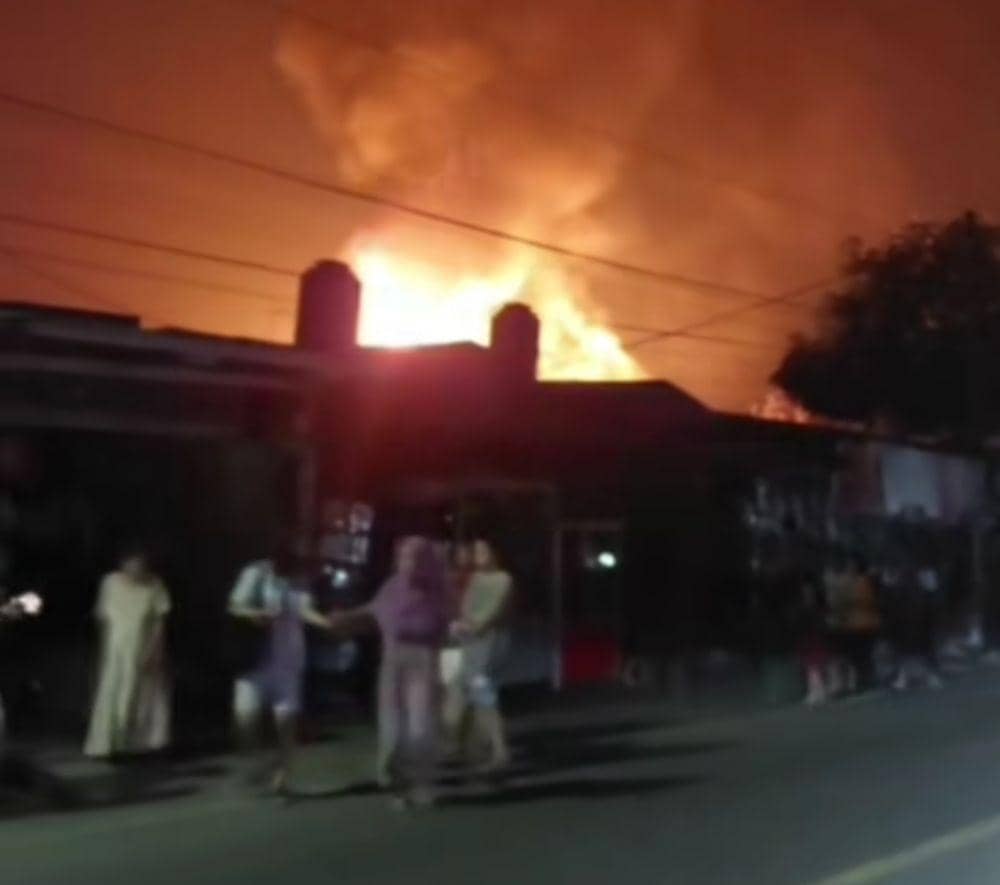Kebakaran Hebat di Sei Rotan Berasal dari Ledakan Pangkalan Gas