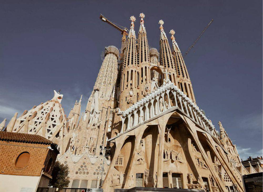 Sagrada Familia (pexels.com/Mehmet Turgut  Kirkgoz)
