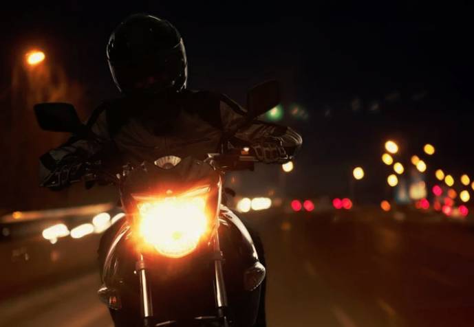 Ilustrasi lampu motor (eaglelights.com)