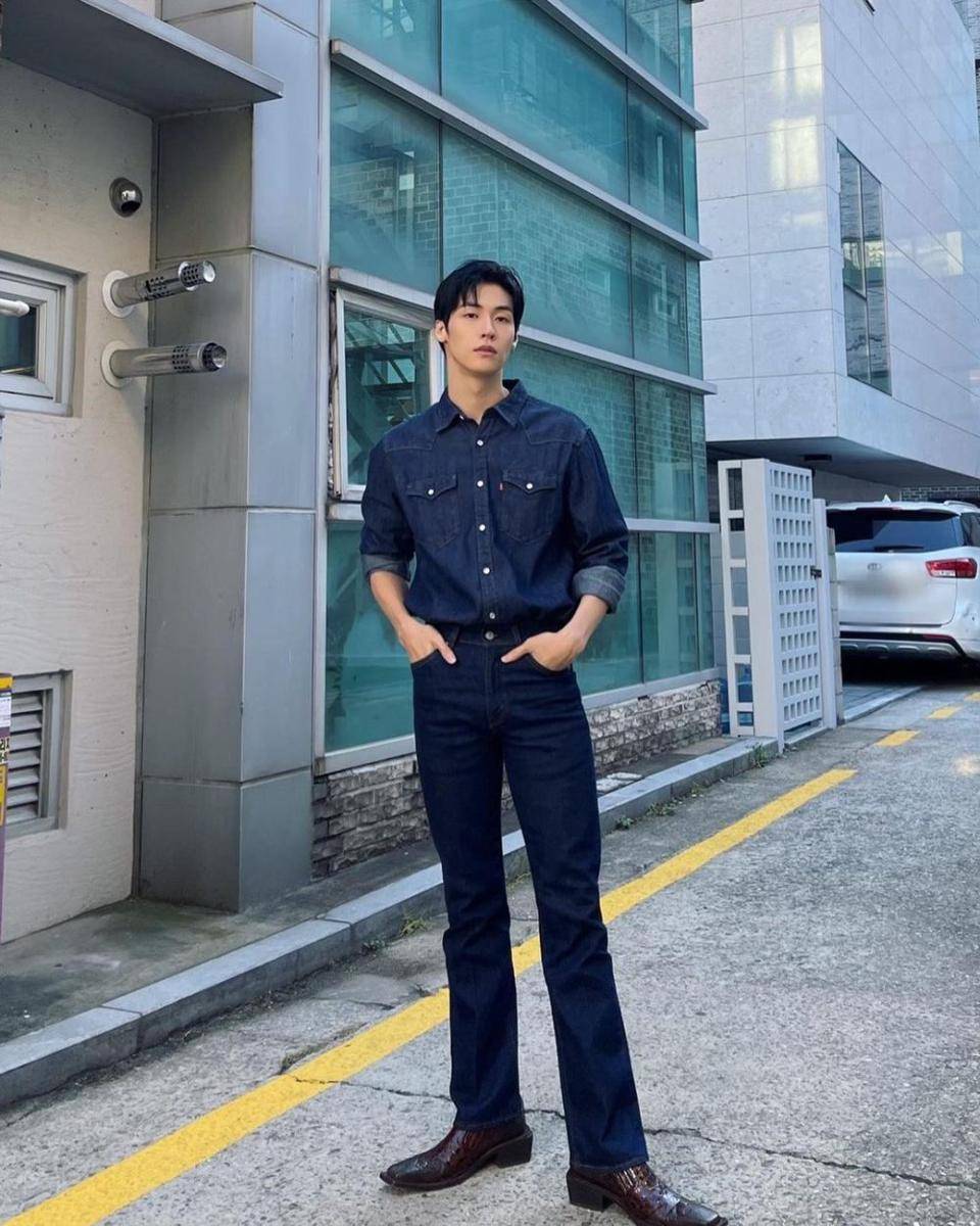 Lee Seung Hyub (instagram.com/sssn9_zzzn9)