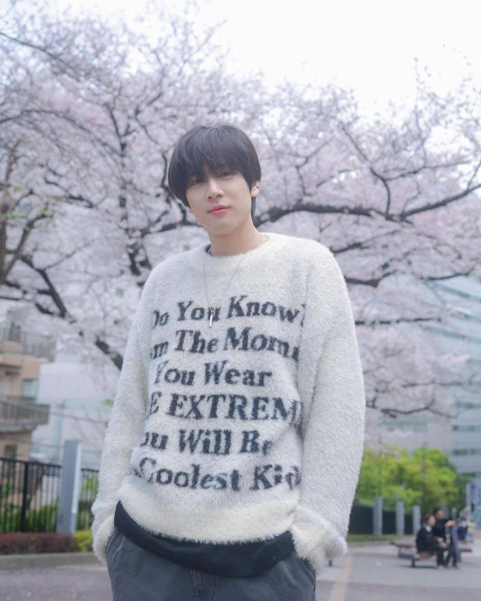 Pon Thanapon (instagram.com/thana_pon)