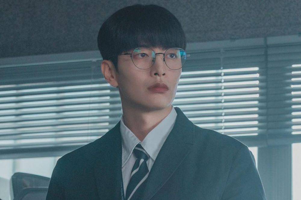 Still cut drama Crash (instagram.com/channel.ena.d)