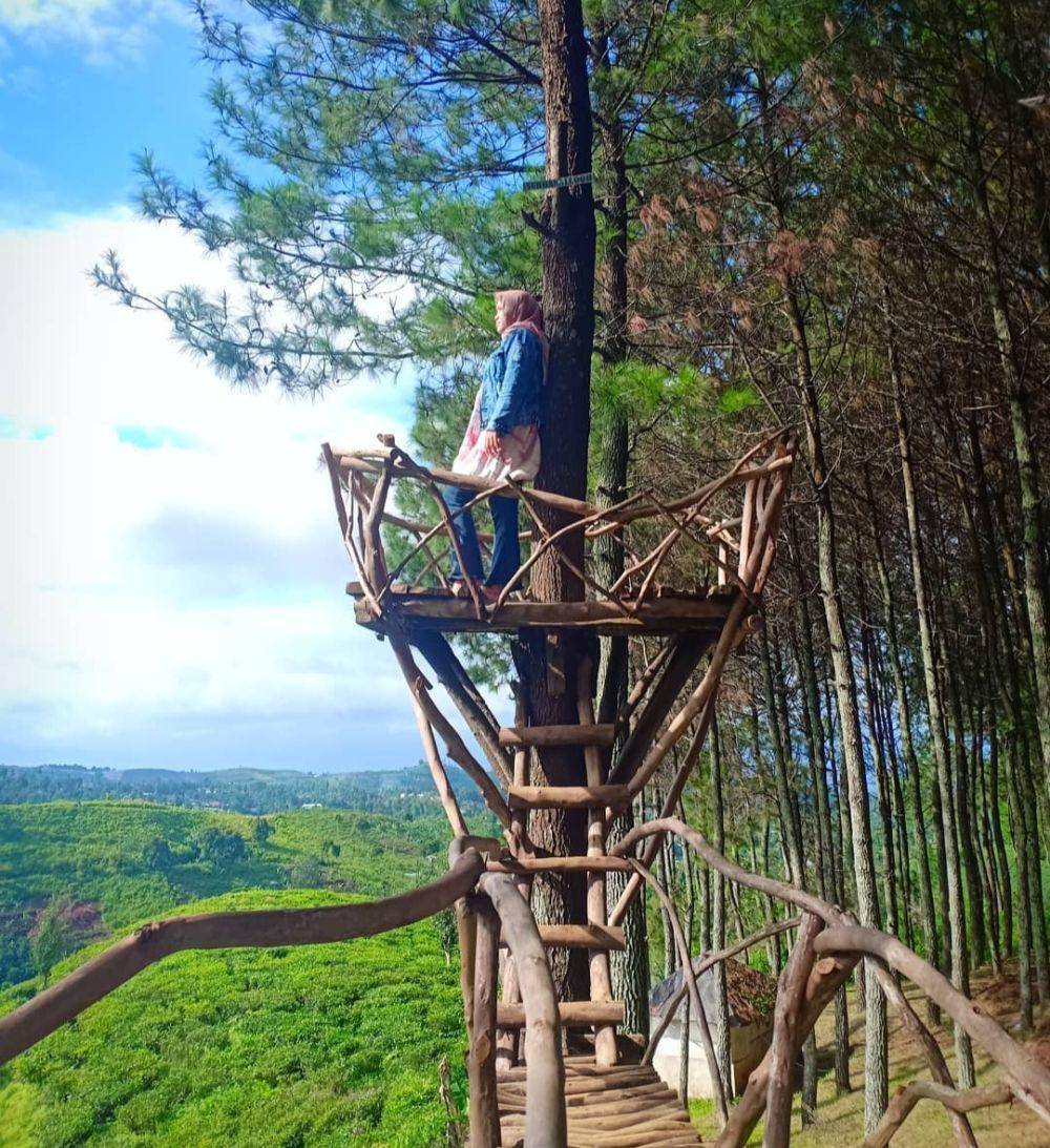 Bukit Senyum (instagram.com/iam_yoely)