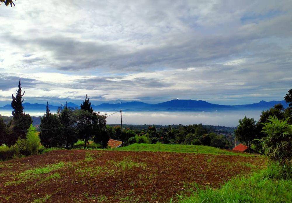 Bukit Senyum (instagram.com/dianalsha)