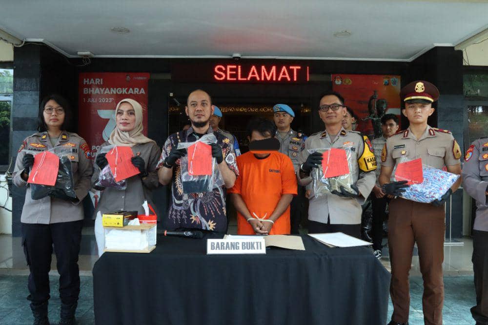 Konferensi pers kasus pemerkosaan gadis Blitar di Kota Malang. (IDN Times/Rizal Adhi Pratama)