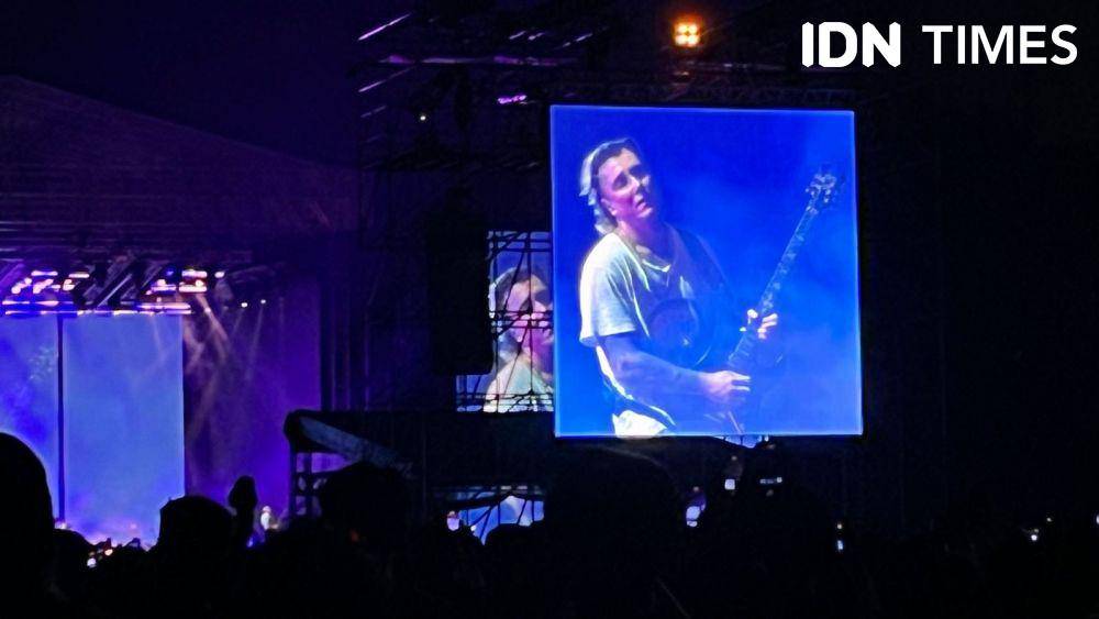 Konser Avenged Sevenfold di Stadion Madya (IDN Times/Ridwan Aji Pitoko)