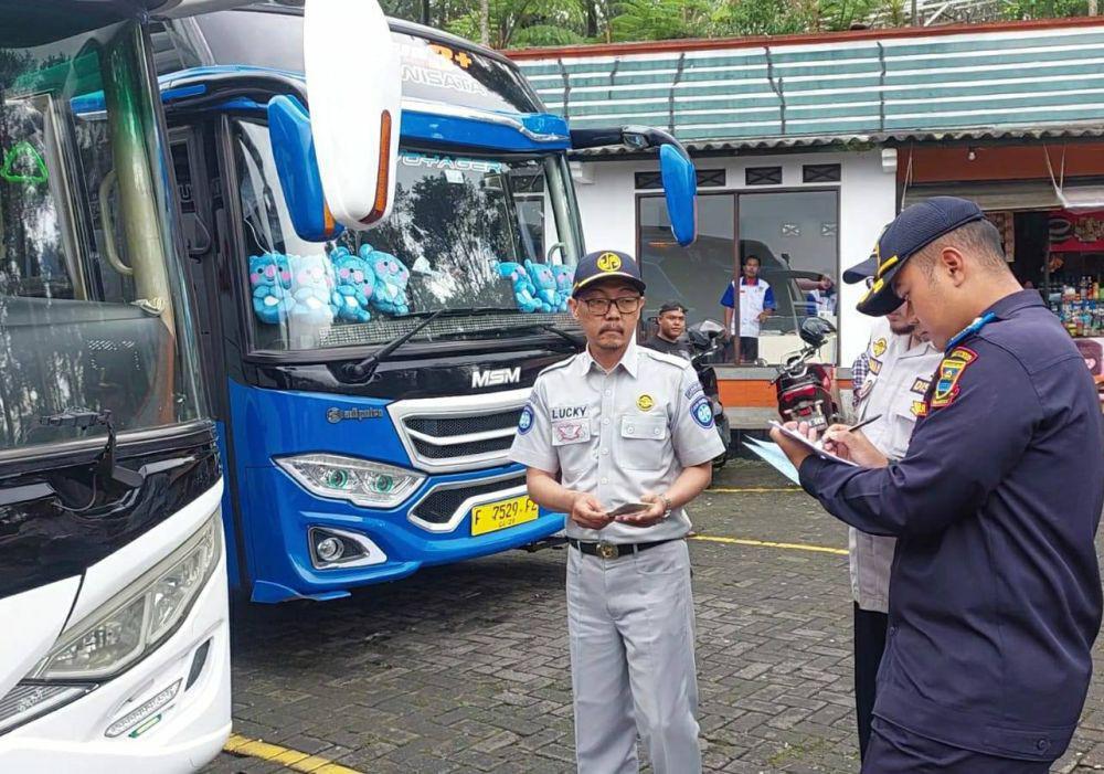 Long Weekend, Puluhan Bus Pariwisata Terjaring Ramp Check di Lembang
