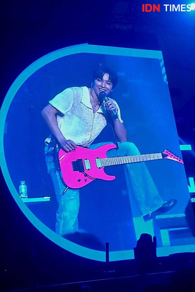 Jung Yonghwa CNBLUE di konser CNBLUENTITY Jakarta, ICE BSD City, Sabtu (25/4/2024). (IDN Times/Ines Suseno)