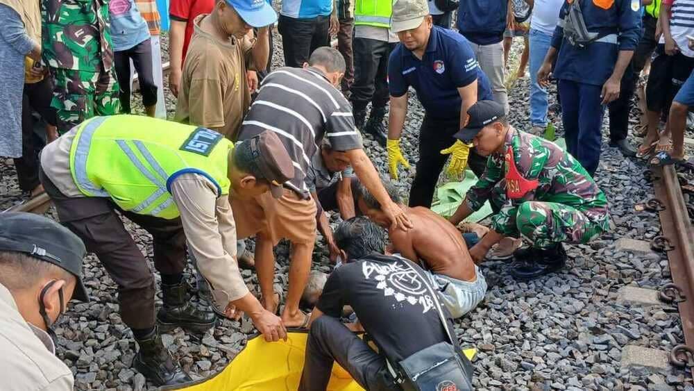 Lansia di Prabumulih Tewas Ditabrak Babaranjang Saat Menyeberang