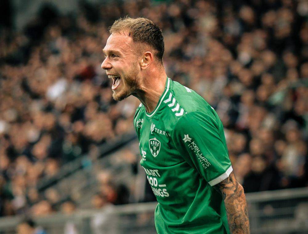 Irvin Cardona saat membela AS Saint-Étienne. (instagram.com/irvin.cardona)