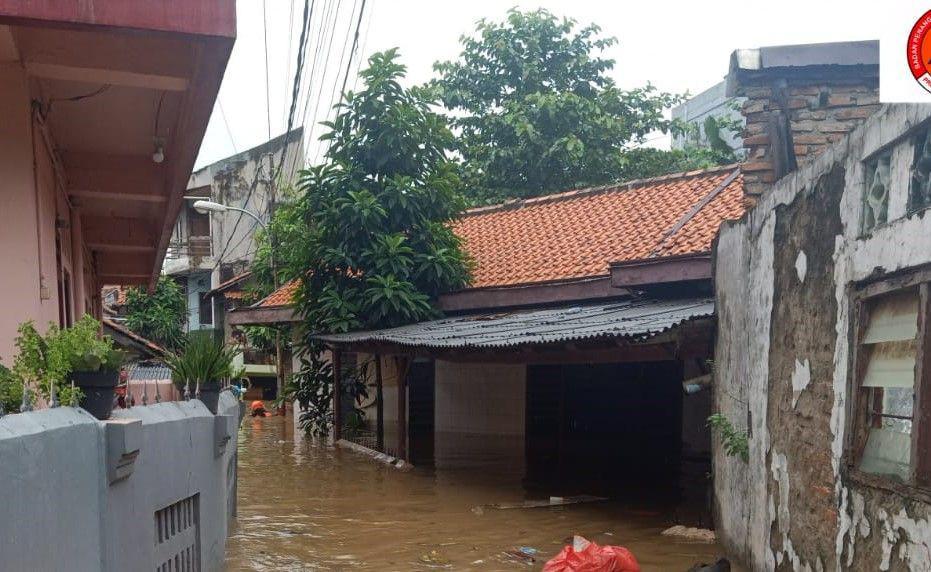 13 Ruas Jalan dan 7 RT di Jakarta Terendam Banjir Imbas Hujan Lebat