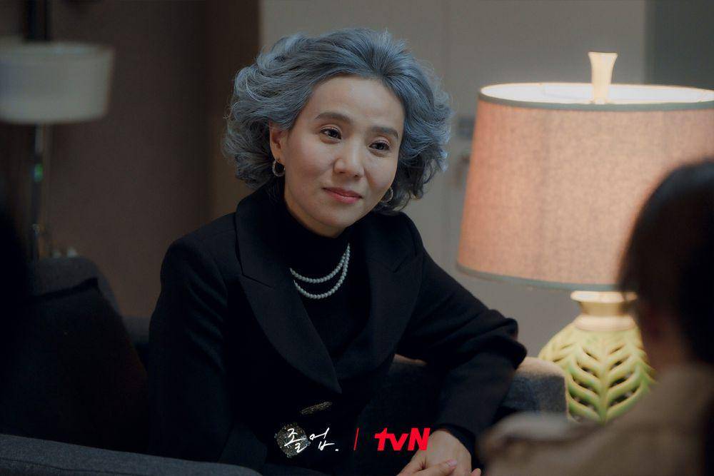 still cut drama The Midnight Romance in Hagwon (x.com/CJnDrama)