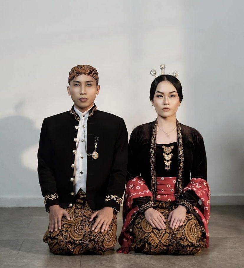 potret bahagia Aby Respati umumkan kehamilan istri (Instagram.com/abyrespati)