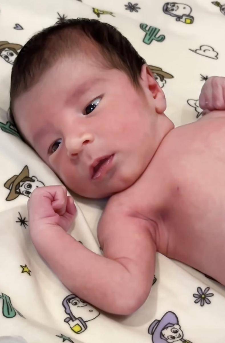 potret Bem Smith Opra, anak Oky Pratama yang baru lahir (Instagram.com/bemsmithopra)