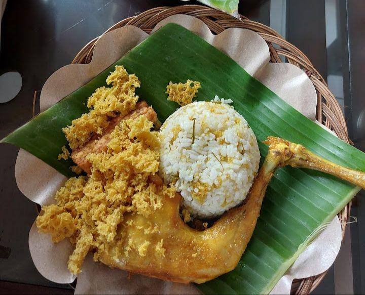 Ayam Kremes Lembang, Lembang (google.com/maps/Aisyah Amieni)