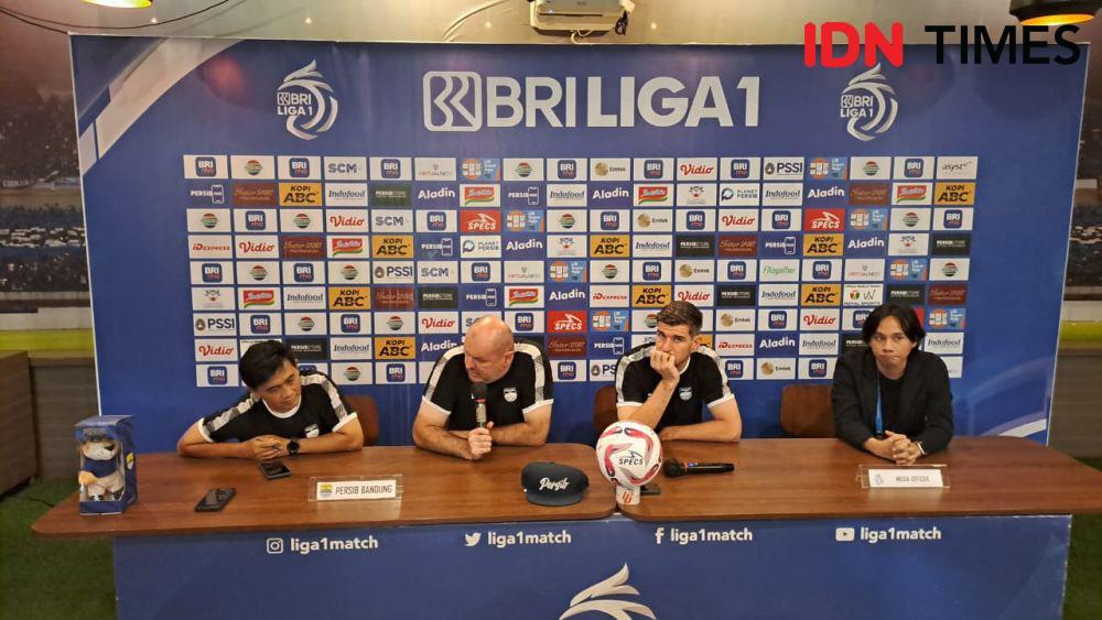 Lebih Dulu Main Kandang, Bojan Tetap Yakin Persib Menang di Leg Satu
