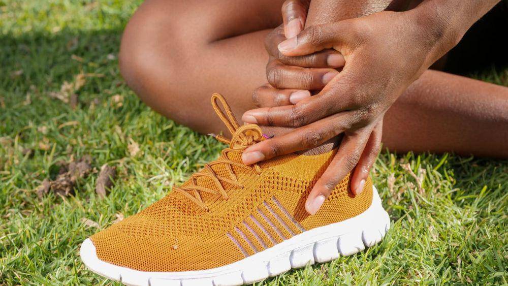 ilustrasi nyeri kaki (pexels.com/Kindel Media)