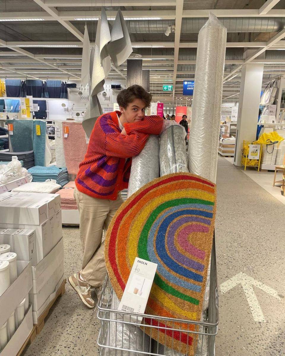 OOTD knitwear ala Peder Elias (instagram.com/pedereliaas)
