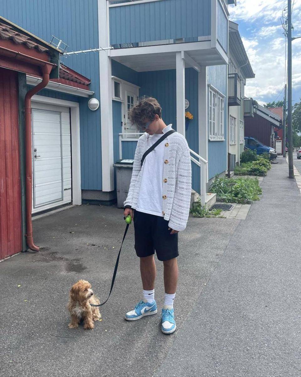 OOTD knitwear ala Peder Elias (instagram.com/pedereliaas)