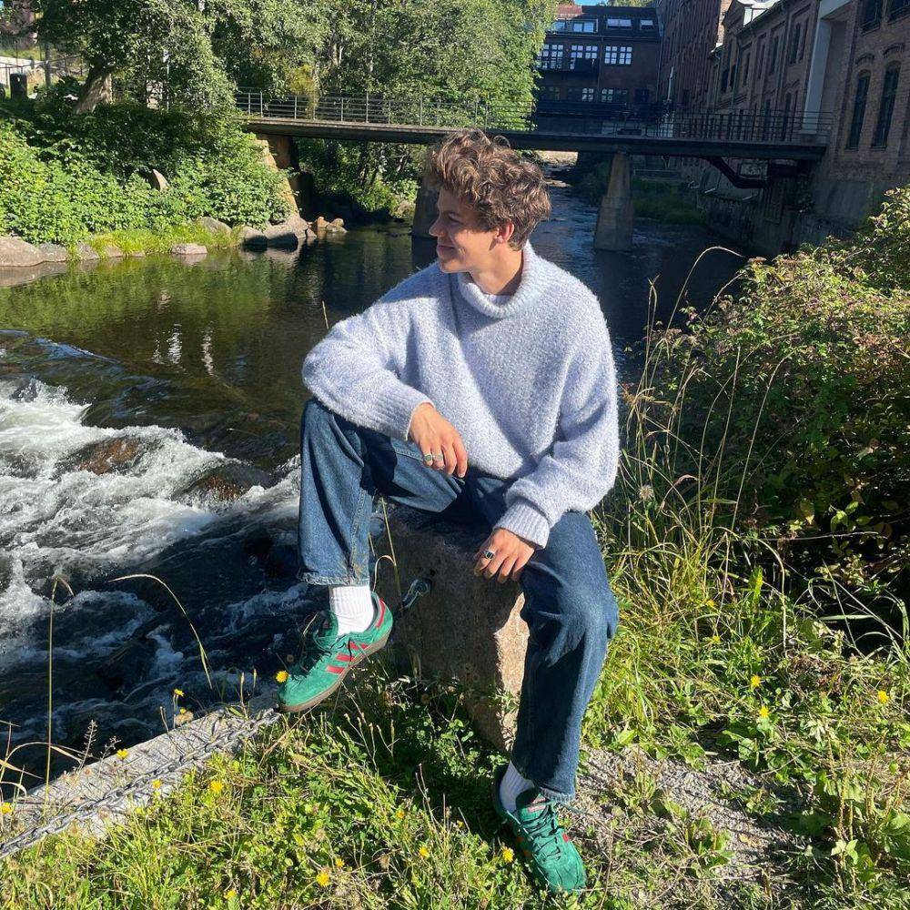 OOTD knitwear ala Peder Elias (instagram.com/pedereliaas)