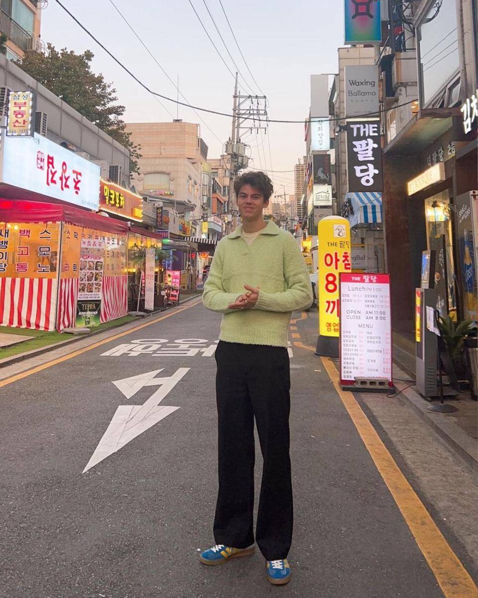 OOTD knitwear ala Peder Elias (instagram.com/pedereliaas)