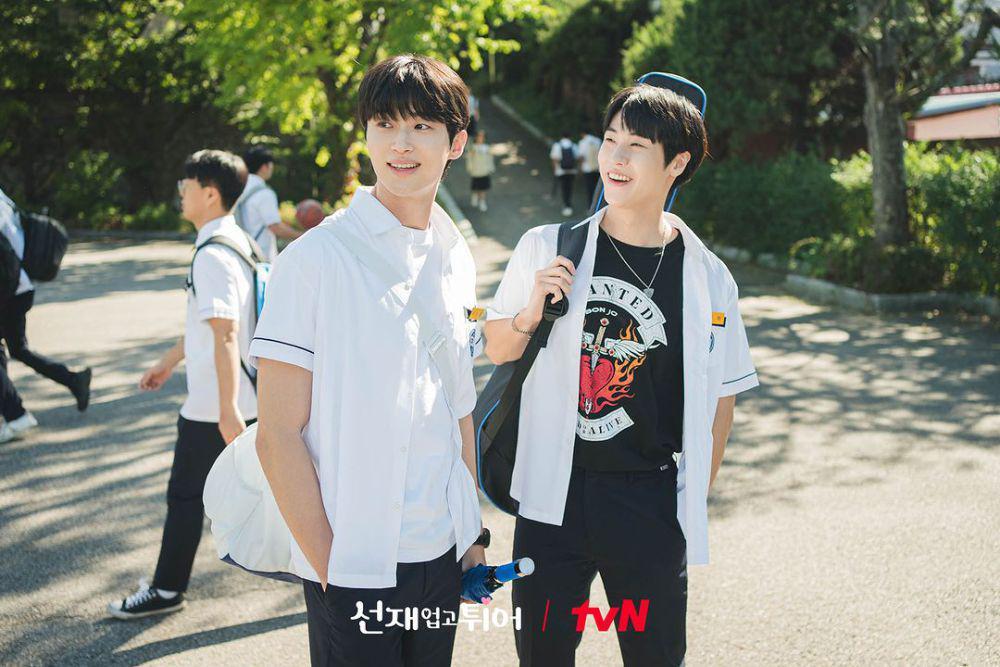 7 Tokoh Cowok yang Tunjukkan Chemistry Bromance di Drakor Mei 2024