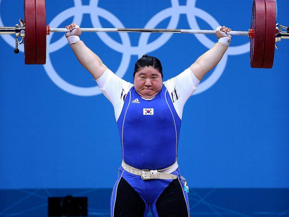 foto atlet angkat beban Jang Mi Ran (commons.wikimedia.org/Korean Olympic Committee)